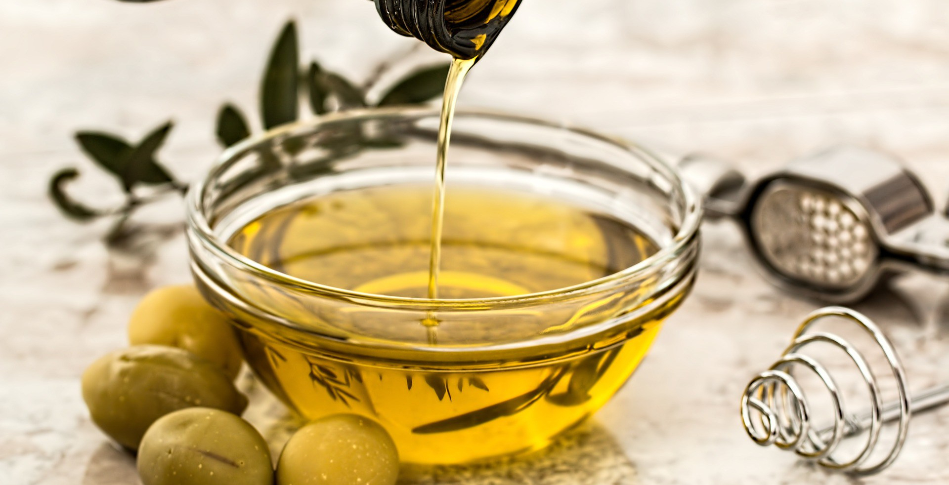 olive-oil-968657_1920